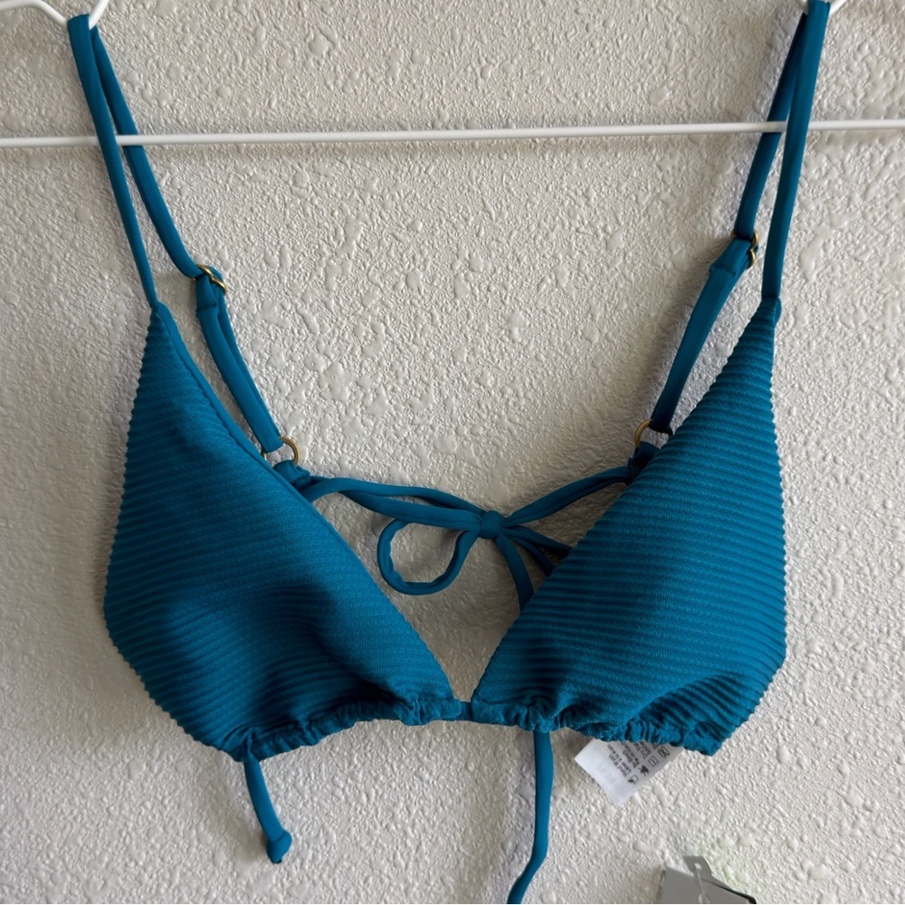 L*SPACE Brittany Ribbed Bikini Top in Mediterranean Blue - Picture 3 of 8